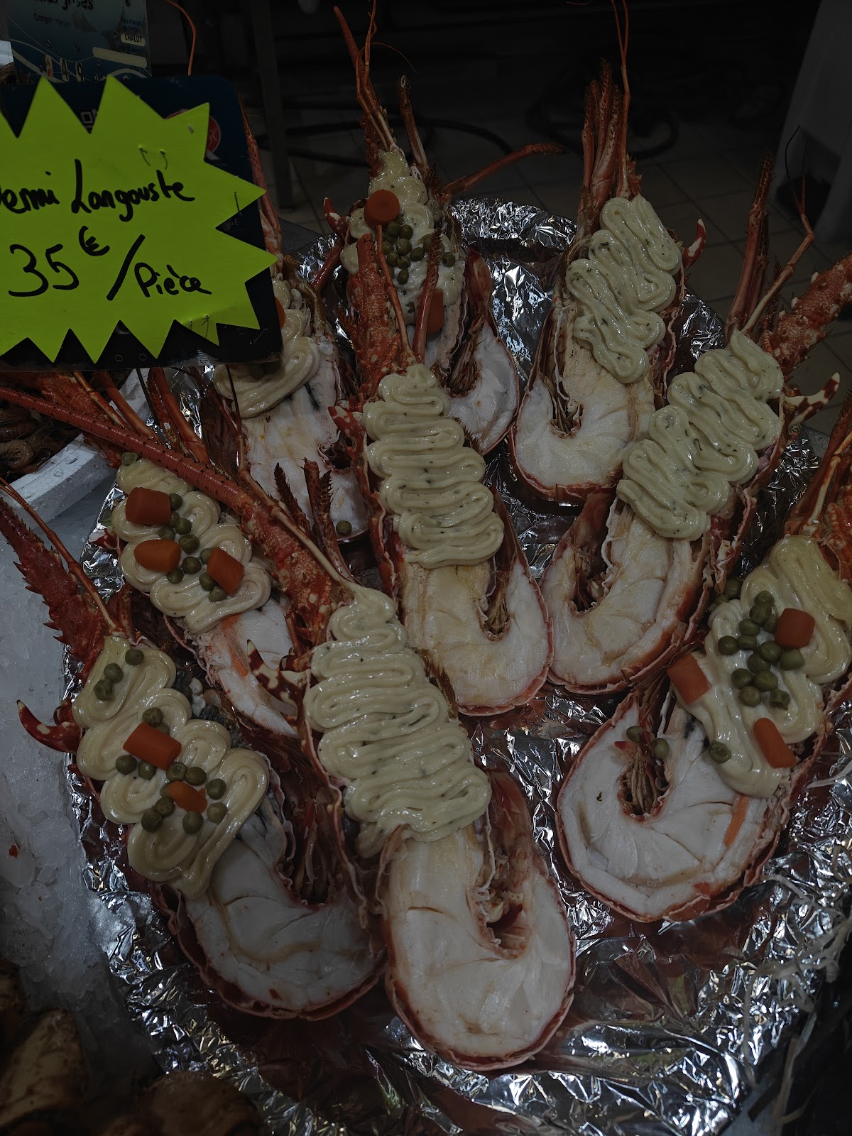 Demi-langoustes farcies préparées maison